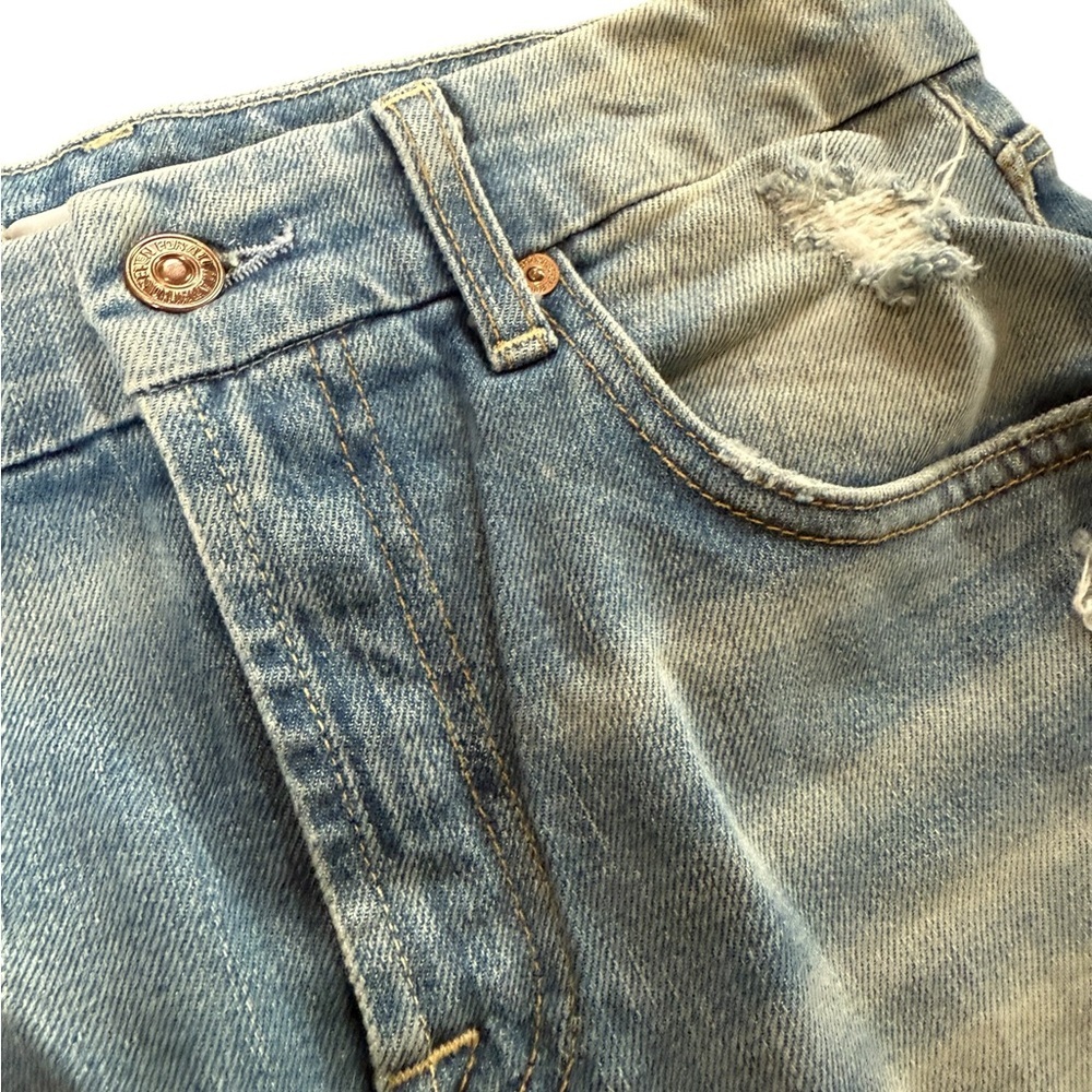 7 For all Mankind Denim Skirt, Distressed, light wash 5 pocket styling, size 26 - Picture 3 of 7